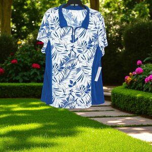 Chico's Weekends (Size 2) Navy Blue and White Leaf Print Short Sleeve Top - NWT
